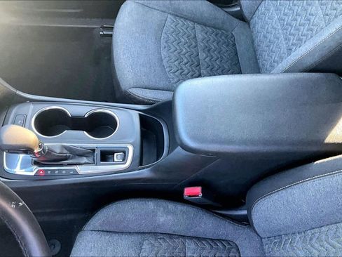Used 2022 Chevrolet Equinox LT FWD image 16