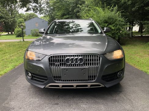 Used 2013 Audi A4 Premium AWD/4WD image 2