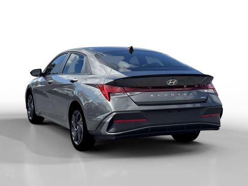 New 2026 Hyundai Elantra Sport image 5
