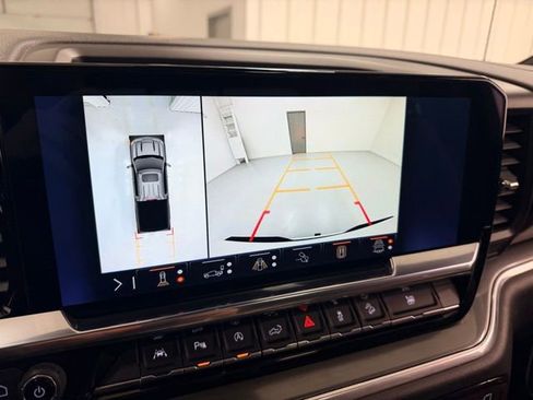 Certified 2024 Chevrolet Silverado 1500 High Country w/ Technology Package image 15