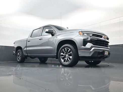 Used 2023 Chevrolet Silverado 1500 LT image 23