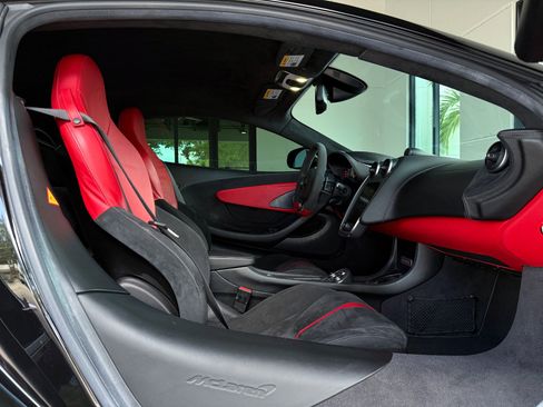 Used 2017 McLaren 570S Coupe image 25