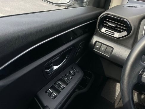 Certified 2025 Honda Pilot Touring image 23