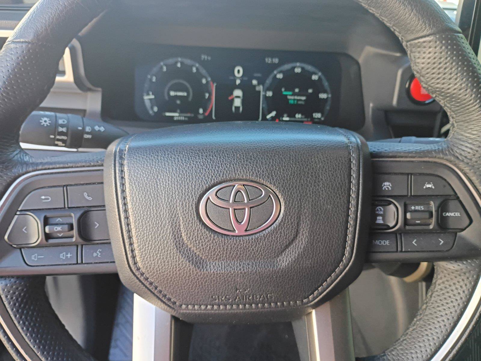 Used 2025 Toyota Tacoma TRD Sport AWD/4WD image 12