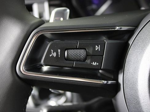 Certified 2026 Porsche Macan image 22