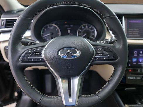 Used 2019 INFINITI QX50 Luxe w/ Navigation Package AWD/4WD image 12