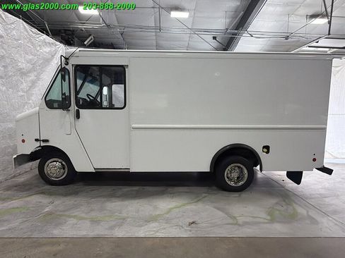 Used 2014 Ford E-350 and Econoline 350 Super Duty w/ A/C Prep Package RWD image 13