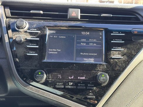 Used 2018 Toyota Camry SE image 31