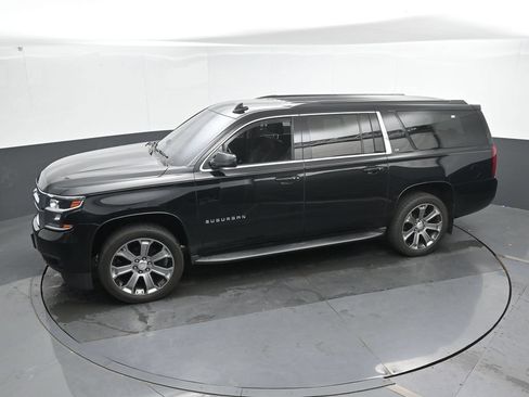 Used 2018 Chevrolet Suburban LT AWD/4WD image 37