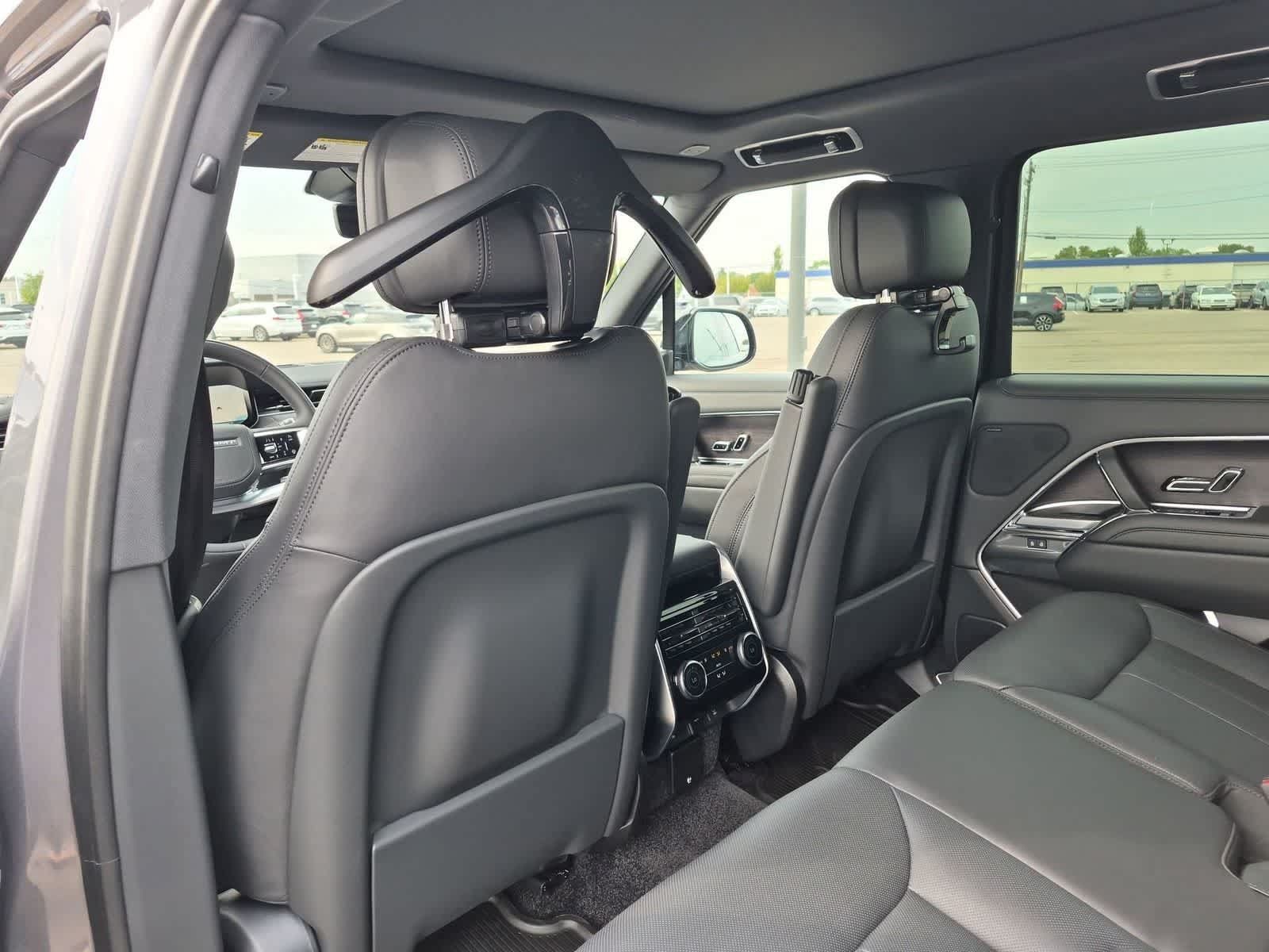 New 2026 Land Rover Range Rover SE AWD/4WD image 18