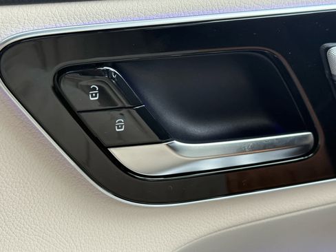 Used 2026 Mercedes-Benz GLC 350e 4MATIC image 23