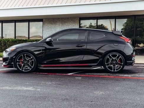 Used 2020 Hyundai Veloster N w/ Performance Package FWD image 10