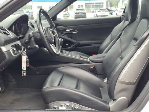 Used 2018 Porsche 718 Cayman RWD image 15