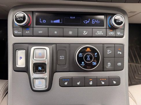 Used 2024 Hyundai Palisade Limited AWD/4WD image 29