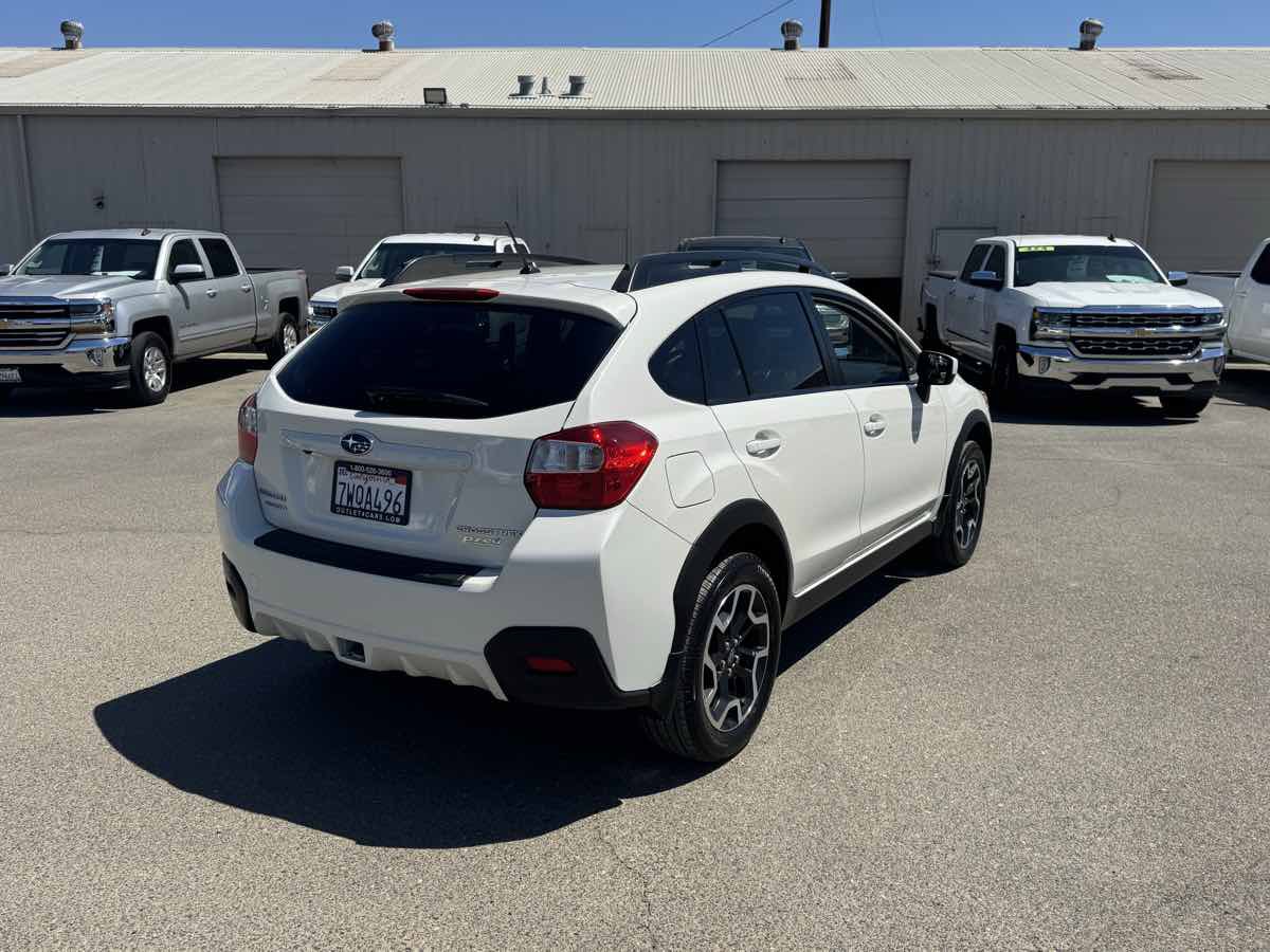 Used 2017 Subaru Crosstrek 2.0i Premium w/ Moonroof Package AWD/4WD image 10