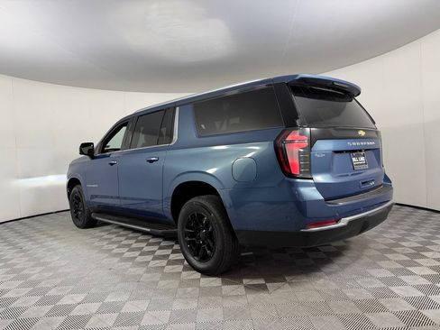 Used 2026 Chevrolet Suburban LT w/ Comfort Package AWD/4WD image 9