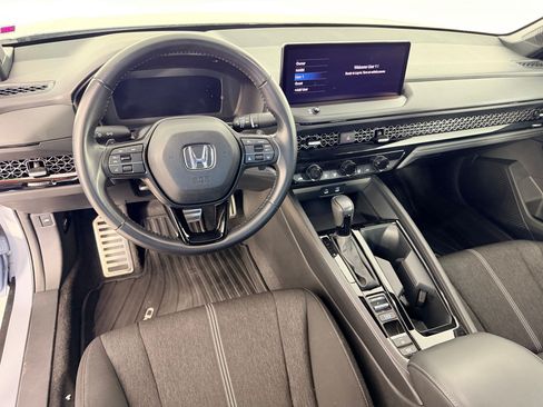 Used 2023 Honda Accord Sport image 4