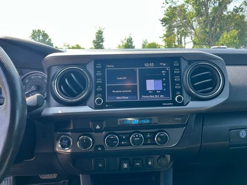 Used 2023 Toyota Tacoma TRD Off-Road AWD/4WD image 18