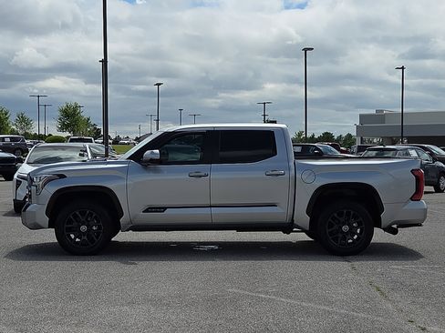 Used 2024 Toyota Tundra Platinum AWD/4WD image 3