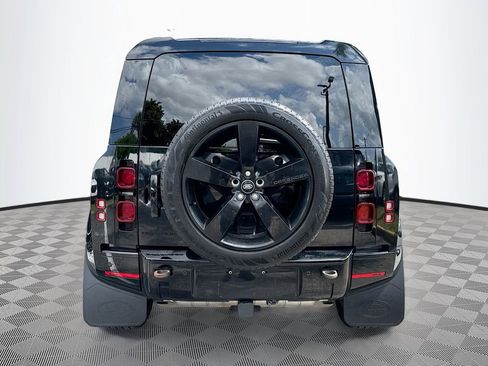 Used 2024 Land Rover Defender 110 X-Dynamic SE AWD/4WD image 7