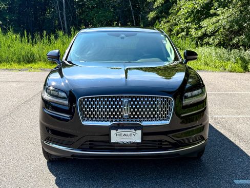Used 2023 Lincoln Nautilus AWD w/ Premium Package image 2