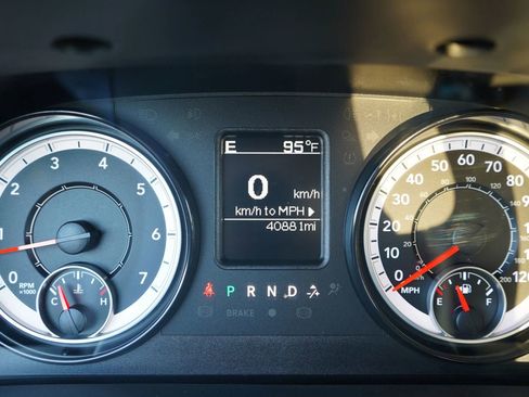 Used 2019 RAM 1500 Classic Warlock image 11