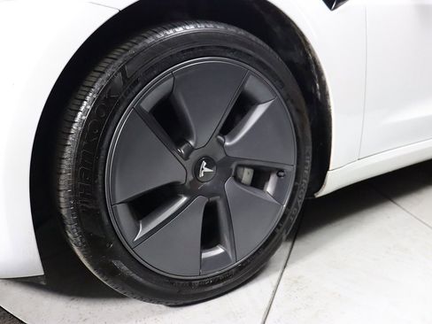 Used 2023 Tesla Model 3 Standard Range RWD image 5
