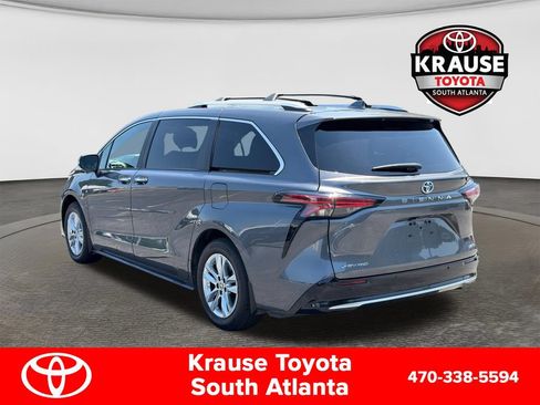 Used 2025 Toyota Sienna Limited AWD/4WD image 6