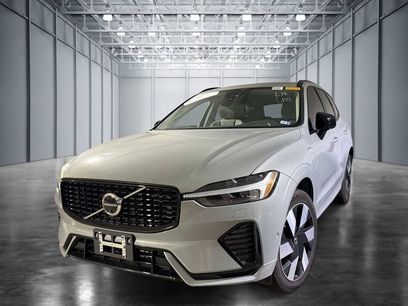 Used 2025 Volvo XC60 T8 Plus w/ Protection Package Premier