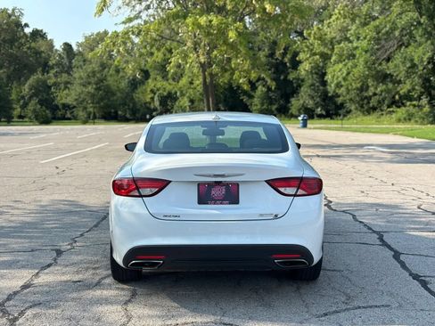 Used 2016 Chrysler 200 S w/ Comfort Group FWD image 4