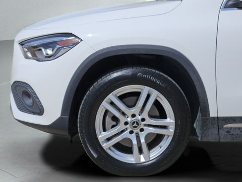 Used 2022 Mercedes-Benz GLA 250 w/ Premium Package Lite image 29