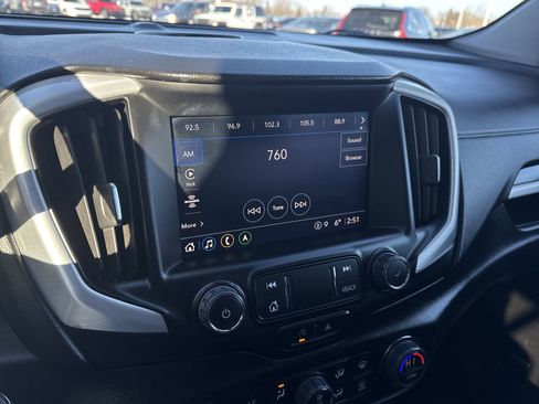 Used 2023 GMC Terrain SLT w/ Infotainment Package II image 13