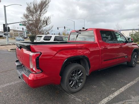 Used 2022 Toyota Tundra Platinum image 9