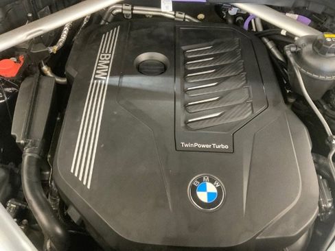 Used 2022 BMW X6 xDrive40i w/ M Sport Package image 40