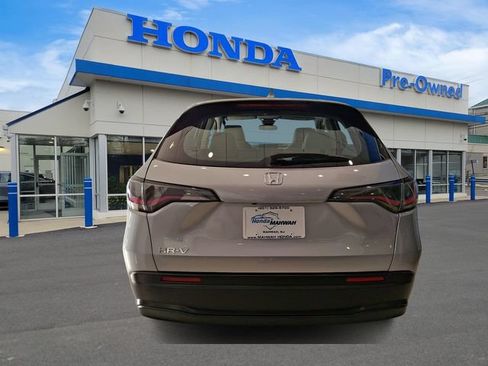 Used 2023 Honda HR-V LX image 6