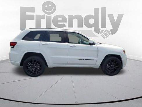 Used 2021 Jeep Grand Cherokee Laredo X AWD/4WD image 6