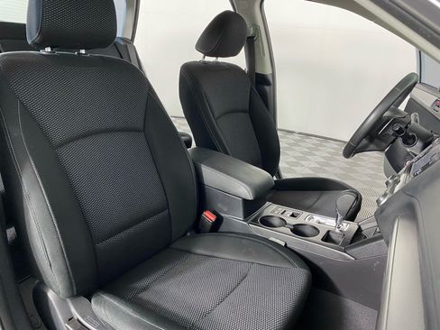 Used 2017 Subaru Outback 2.5i AWD/4WD image 14