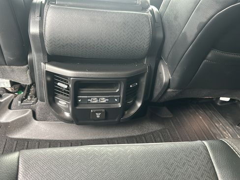 Used 2025 RAM 1500 Laramie AWD/4WD image 21