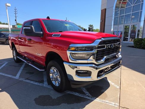 Certified 2026 RAM 2500 Big Horn AWD/4WD image 3