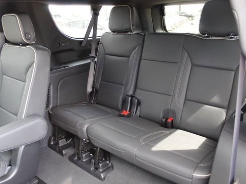 New 2026 GMC Yukon XL Elevation w/ Elevation Premium Package AWD/4WD image 11