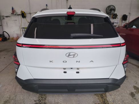 Used 2025 Hyundai Kona SEL image 5