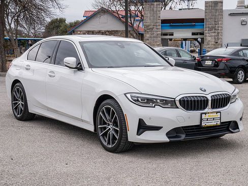 Used 2019 BMW 330i xDrive Sedan w/ Convenience Package image 3