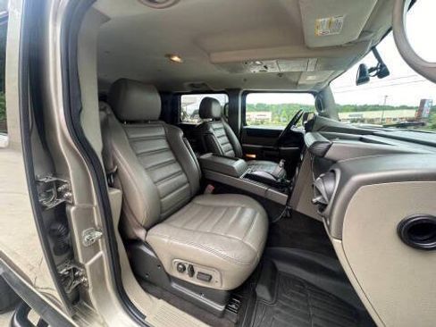 Used 2004 HUMMER H2 AWD/4WD image 10