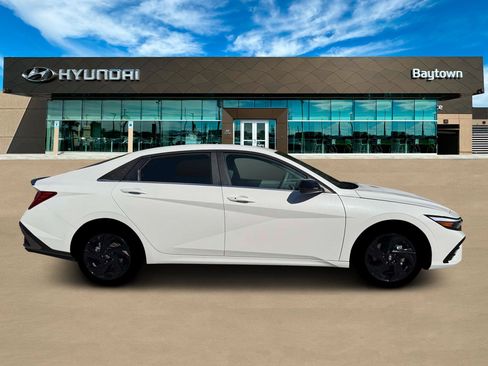 New 2026 Hyundai Elantra SEL Sport Premium w/ Cargo Package FWD image 9