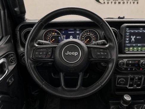 Used 2022 Jeep Gladiator Sport AWD/4WD image 12