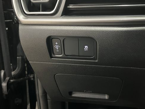 Used 2024 Kia Sorento S image 23