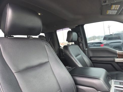 Used 2015 Ford F150 Lariat image 10