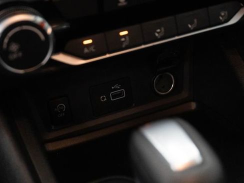 Used 2025 Nissan Sentra S image 25