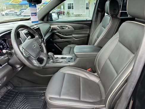 Used 2023 Chevrolet Traverse Premier w/ Redline Edition image 11