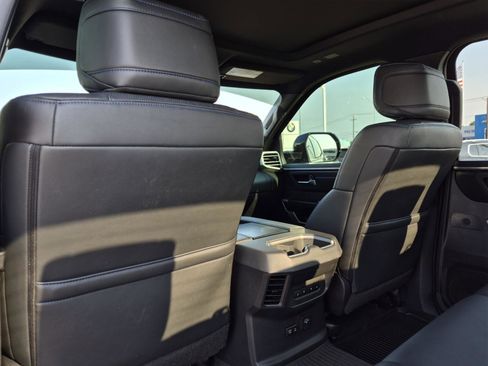 Used 2023 Toyota Tundra Platinum AWD/4WD image 20
